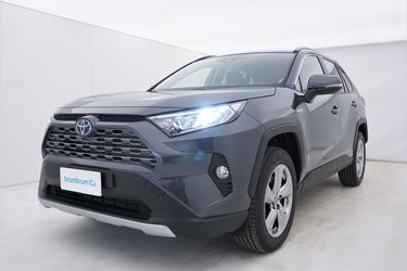 Toyota RAV4 Da un'altra prospettiva Toyota RAV4 Da un'altra prospettiva