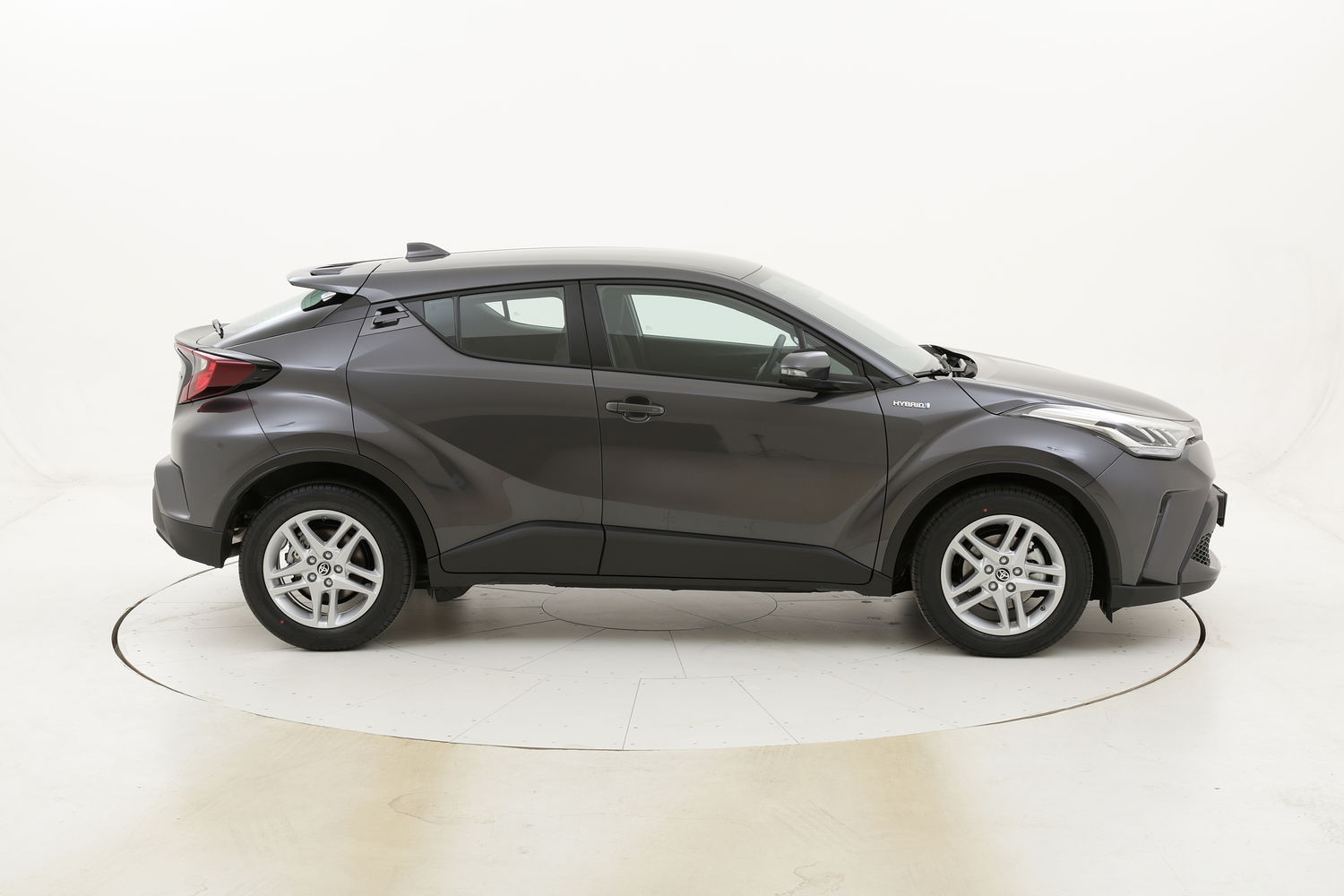 Toyota C-HR Business ibrido benzina antracite a noleggio a lungo termine