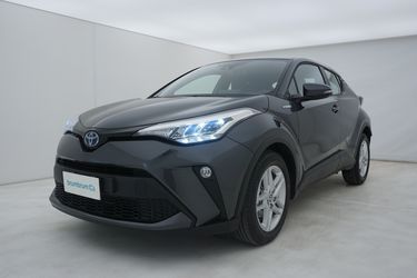 Toyota C-HR Da un'altra prospettiva Toyota C-HR Da un'altra prospettiva