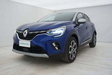Renault Captur Da un'altra prospettiva Renault Captur Da un'altra prospettiva