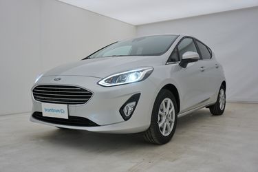 Ford Fiesta Da un'altra prospettiva Ford Fiesta Da un'altra prospettiva