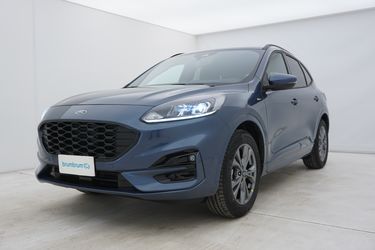 Ford Kuga Da un'altra prospettiva Ford Kuga Da un'altra prospettiva