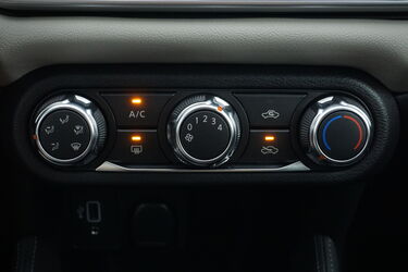 Nissan Micra Bagagliaio Bagagliaio di Nissan Micra