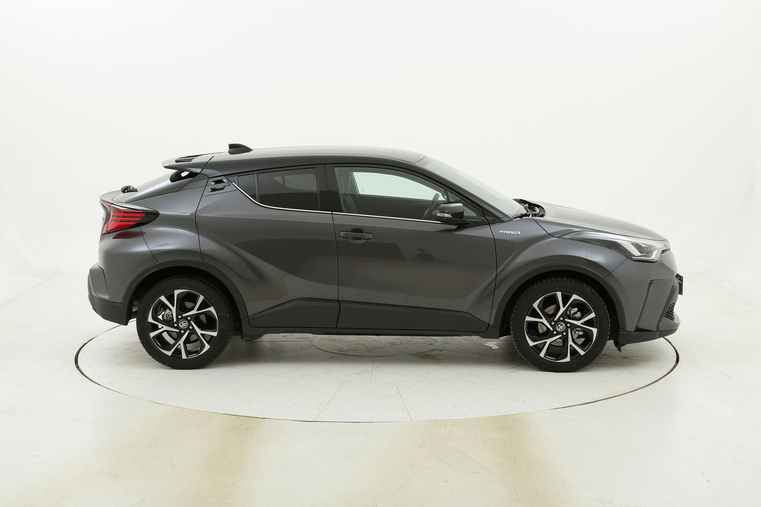 Toyota C-HR Morebusiness ibrido benzina antracite a noleggio a lungo termine