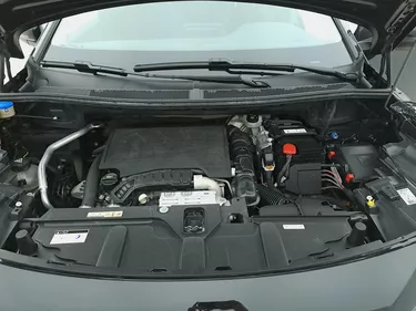 Peugeot 3008 Active Pack 1.2 Benzina 131CV Automatico Vano motore