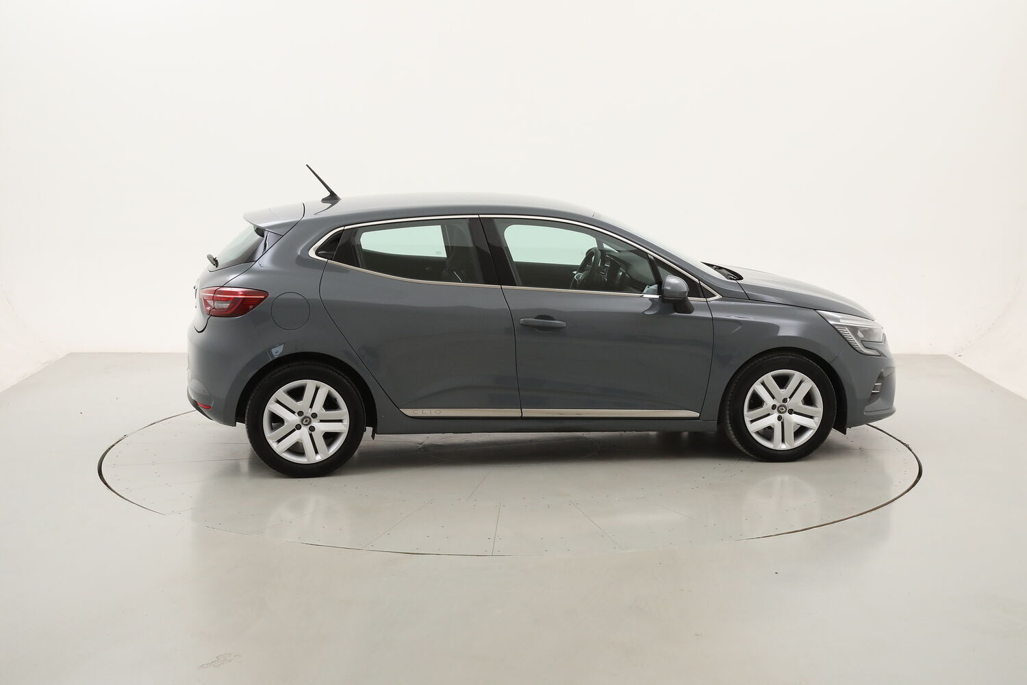 Renault Clio Intens usata del 2021 con 48.360 km