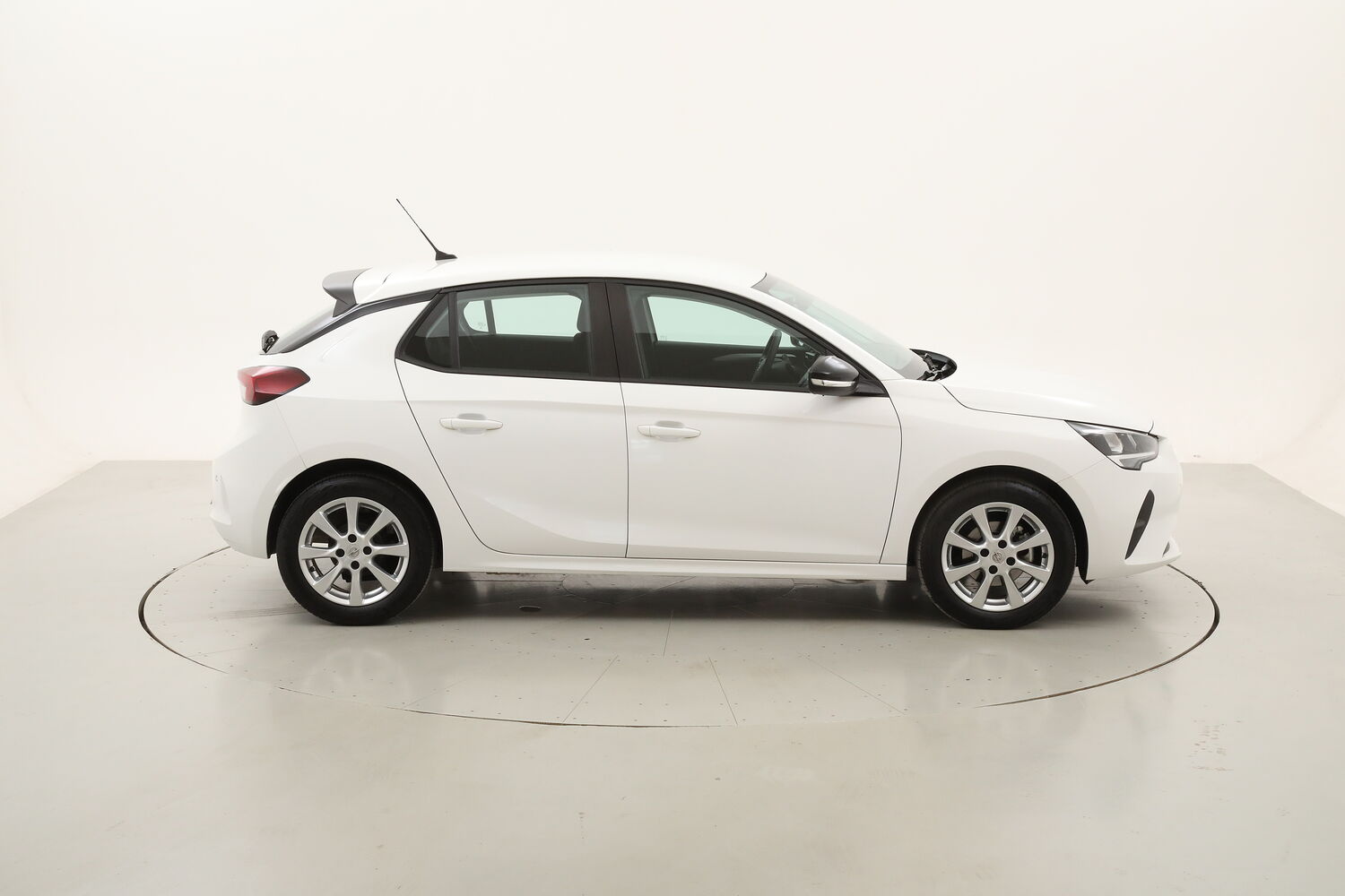 Opel Corsa Edition usata del 2022 con 27.545 km