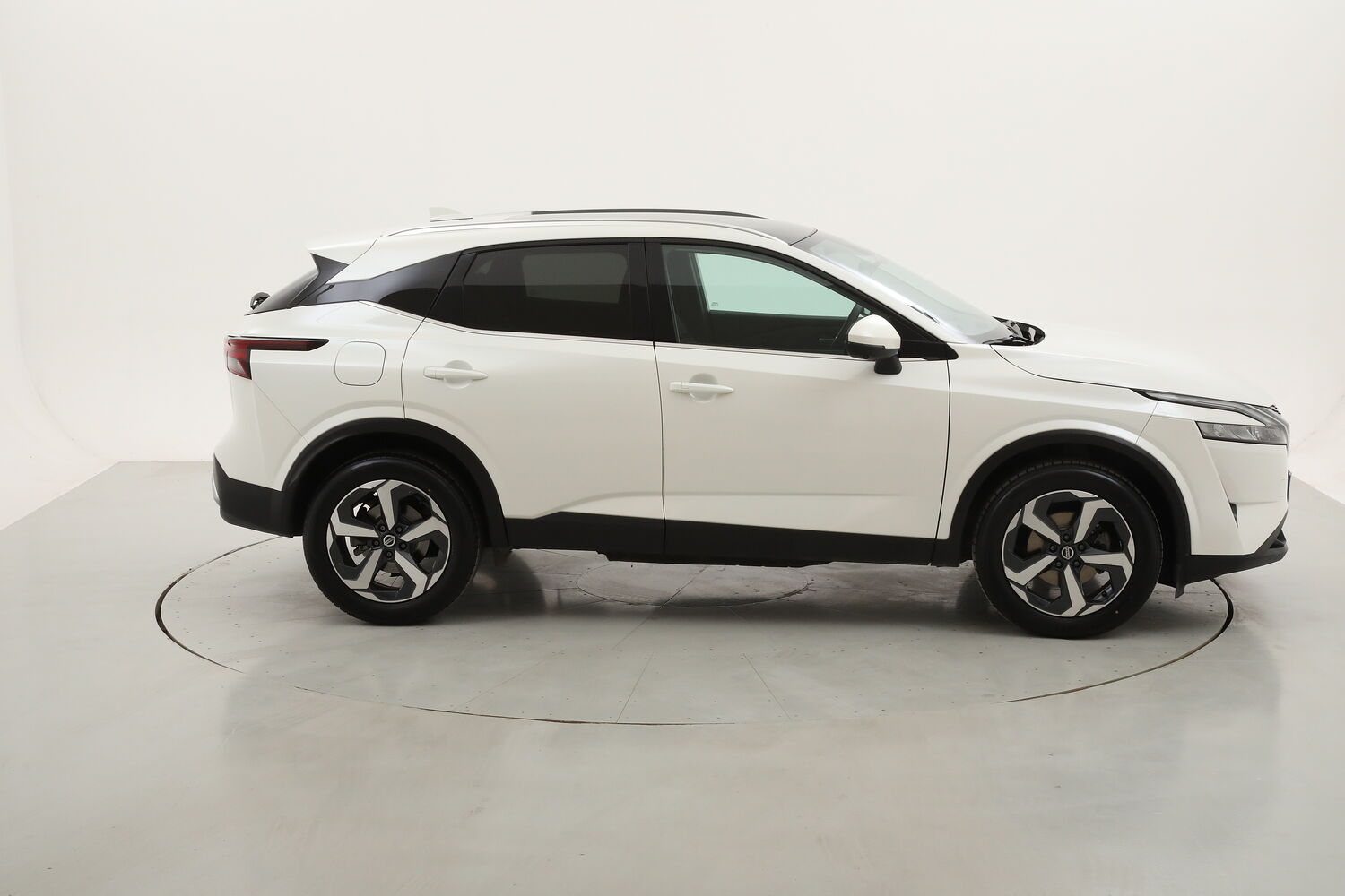 Nissan Qashqai N-Connecta X-Tronic usata del 2021 con 61.301 km