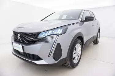 Peugeot 3008 Active Pack 1.2 Benzina 131CV Automatico Visione frontale