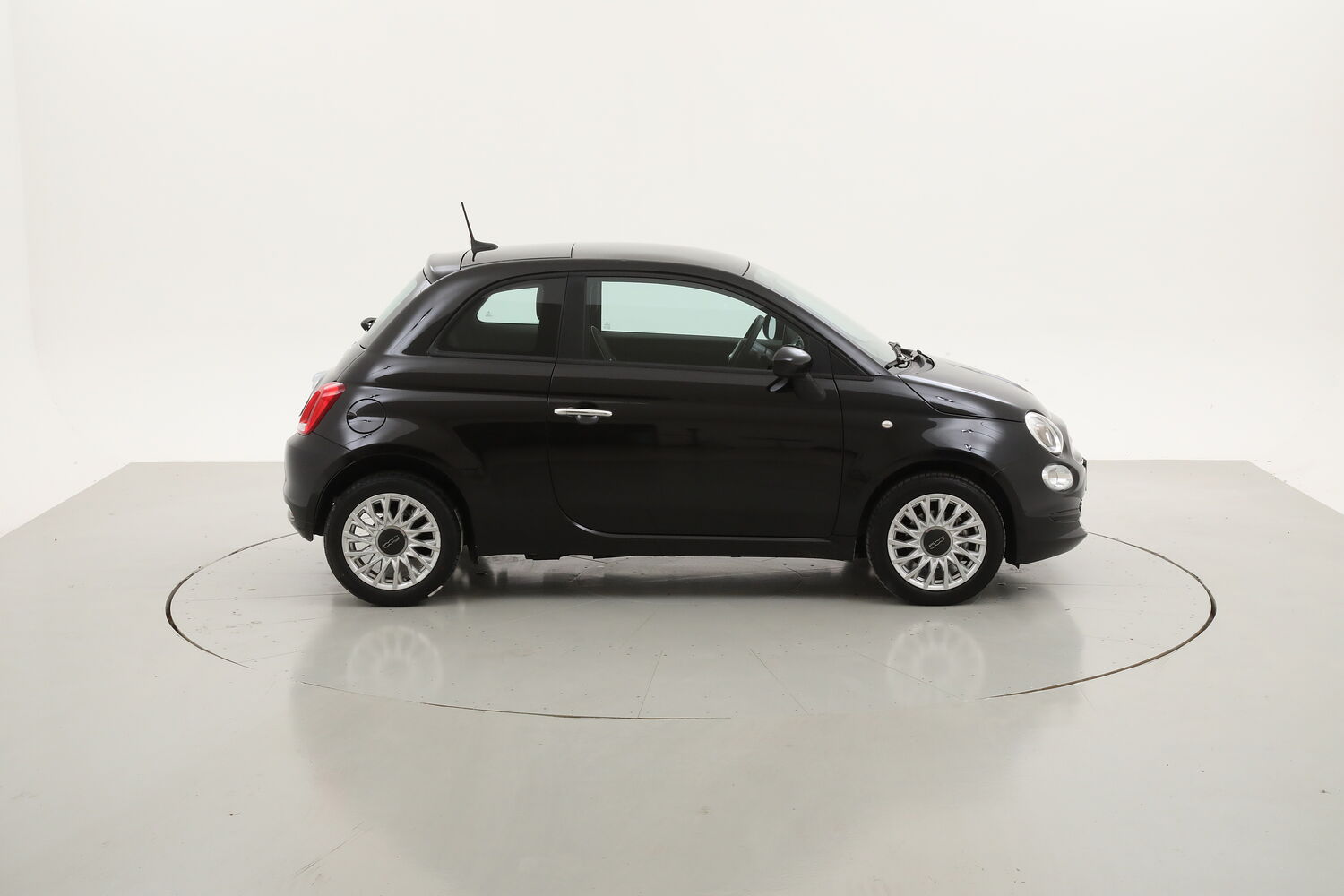 Fiat 500 Lounge usata del 2021 con 22.247 km