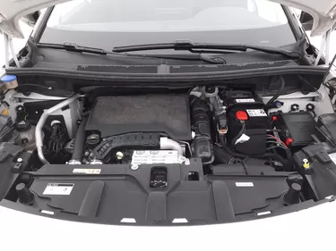 Peugeot 3008 Active Pack 1.2 Benzina 131CV Manuale Vano motore