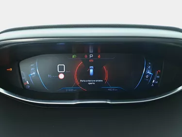 Peugeot 3008 Active Pack 1.2 Benzina 131CV Automatico Interni