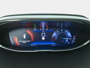 Peugeot 3008 Active Pack 1.2 Benzina 131CV Automatico Interni