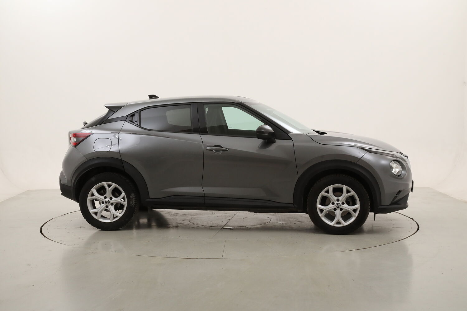 Nissan Juke N-Connecta DCT usata del 2021 con 93.601 km