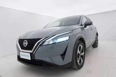 Nissan Qashqai N-Connecta X-Tronic  1.3 Ibrido Benzina 158CV Automatico Visione frontale