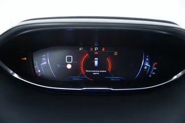 Peugeot 3008 Active Pack 1.2 Benzina 131CV Automatico Interni