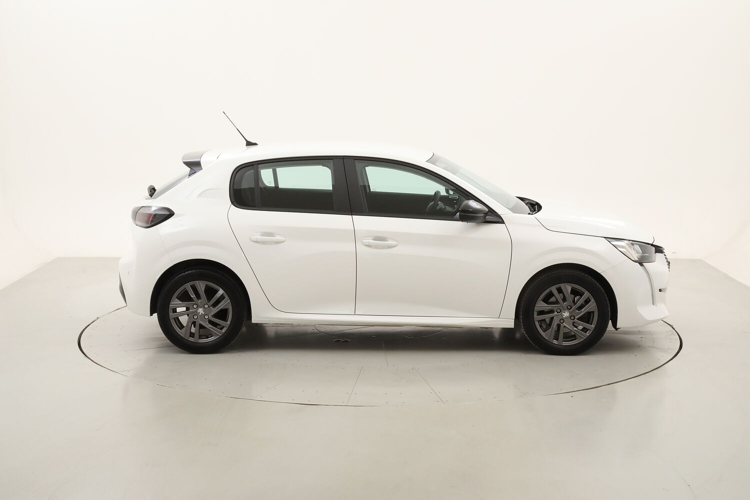 Peugeot 208 Active Pack usata del 2022 con 42.795 km