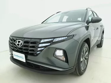 Hyundai Tucson X-Tech 1.6 Ibrido Benzina 230CV Automatico Visione frontale