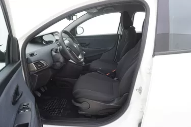 Lancia Ypsilon Gold 1.0 Mild Hybrid 69CV Manuale Sedili