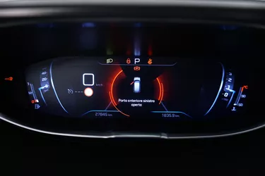 Peugeot 3008 Active Pack 1.2 Benzina 131CV Automatico Interni