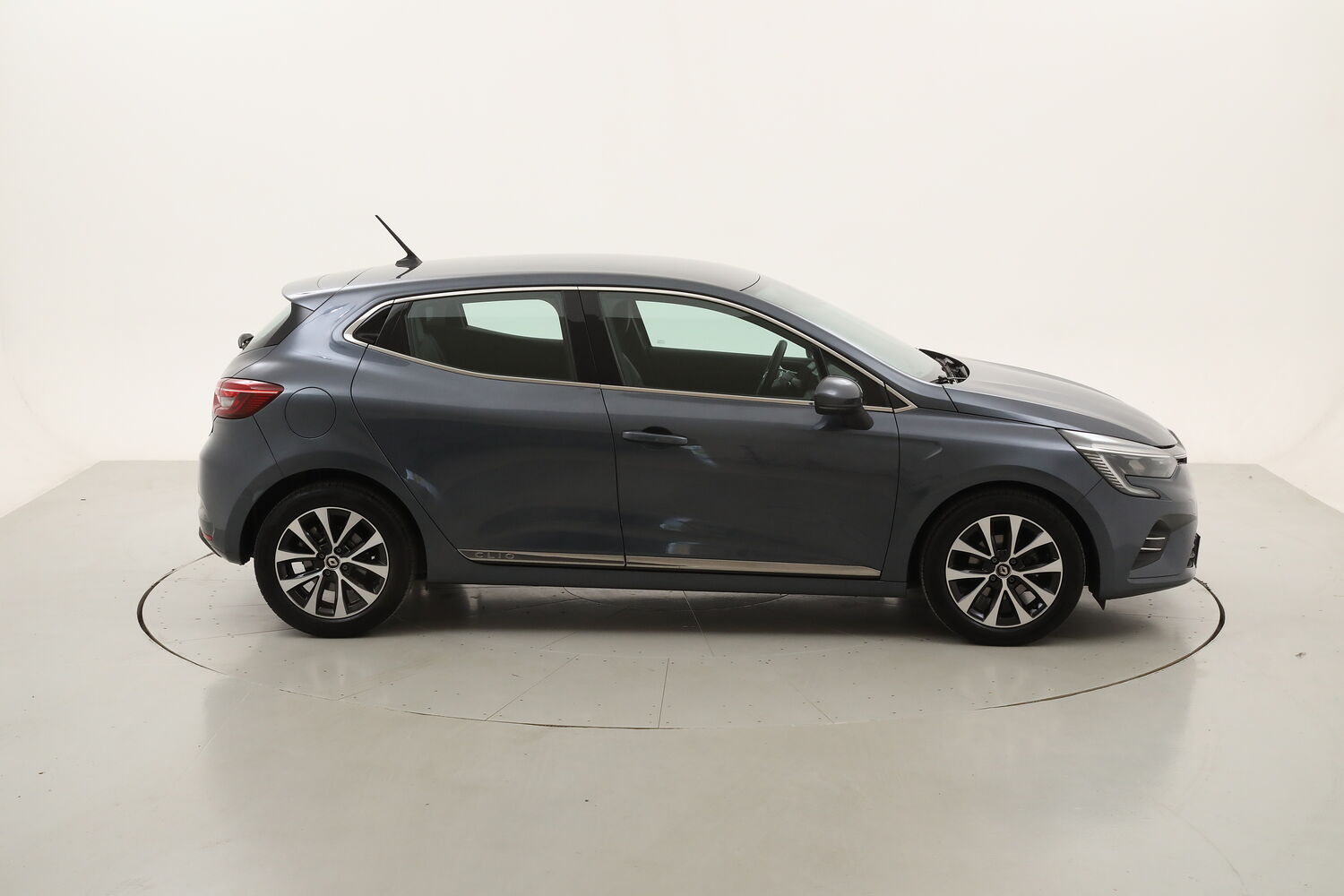 Renault Clio Intens usata del 2021 con 66.900 km