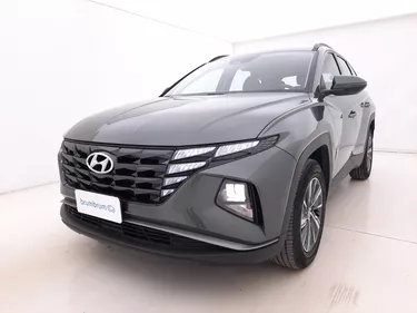 Hyundai Tucson X-Tech 1.6 Ibrido Benzina 230CV Automatico Visione frontale