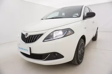 Lancia Ypsilon Gold 1.0 Mild Hybrid 69CV Manuale Visione frontale