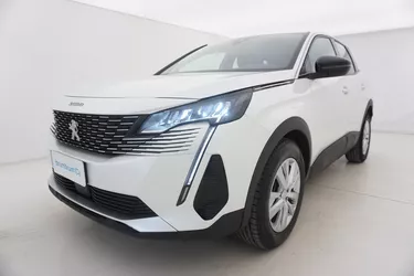 Peugeot 3008 Active Pack 1.2 Benzina 131CV Manuale Visione frontale