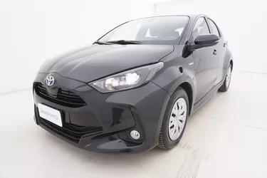 Toyota Yaris Business 1.5 Ibrido Benzina 116CV Automatico Visione frontale