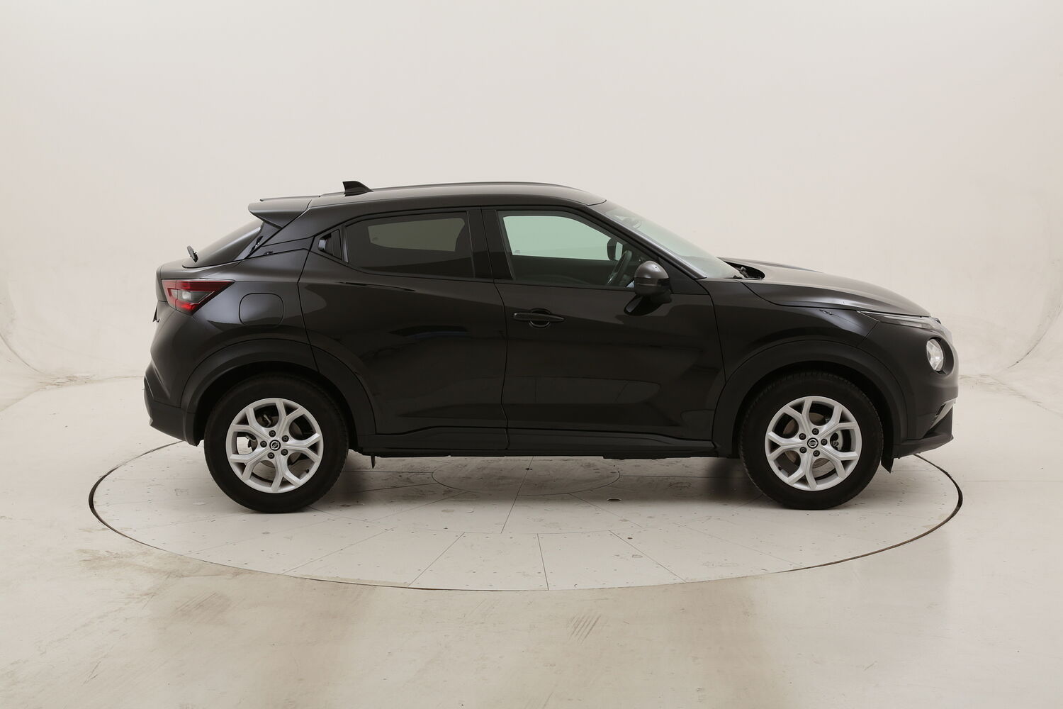 Nissan Juke N-Connecta usata del 2022 con 6.143 km