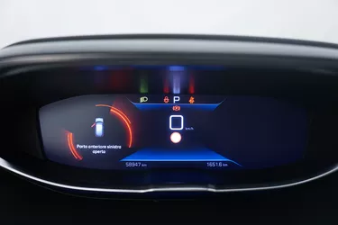 Peugeot 3008 Active Pack 1.2 Benzina 131CV Automatico Interni