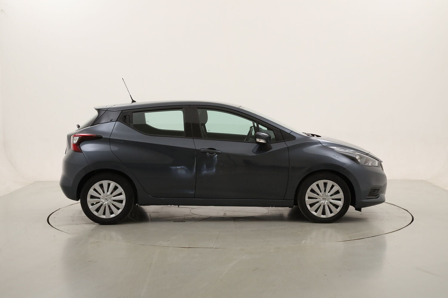 Nissan Micra Acenta usata del 2021 con 102.658 km