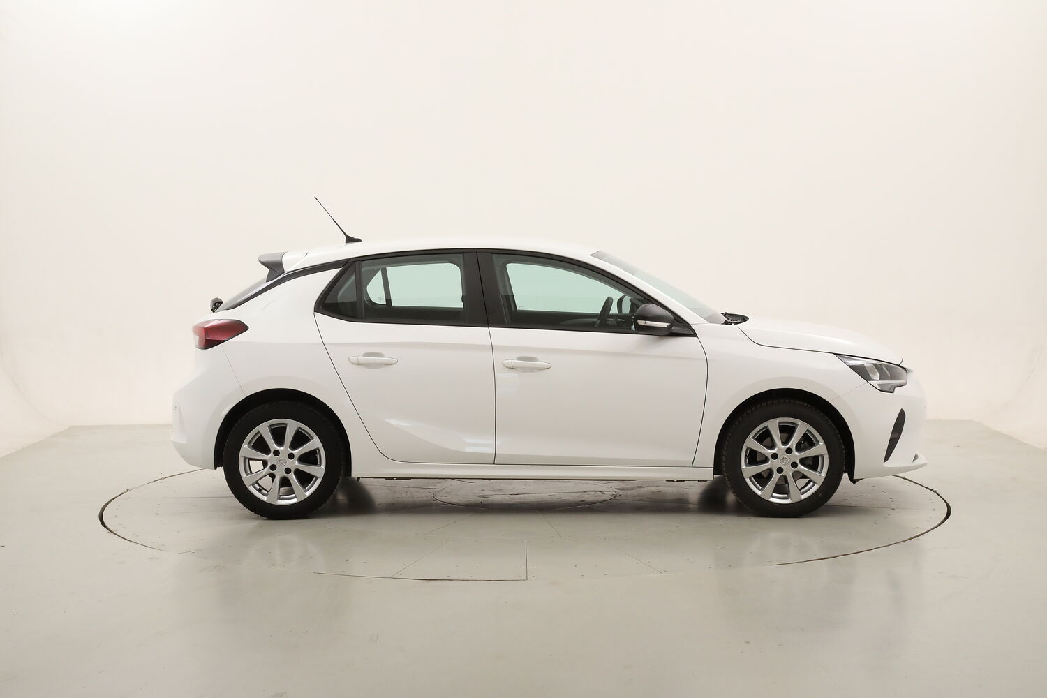 Opel Corsa Edition usata del 2022 con 99.728 km