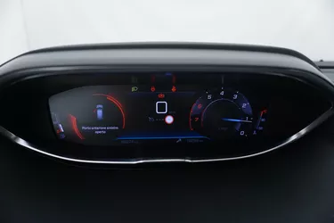 Peugeot 3008 Active Pack 1.2 Benzina 131CV Manuale Interni
